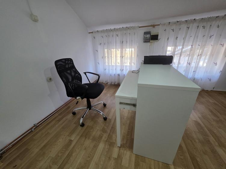 Spațiu comercial, de 17 mp, în Central
