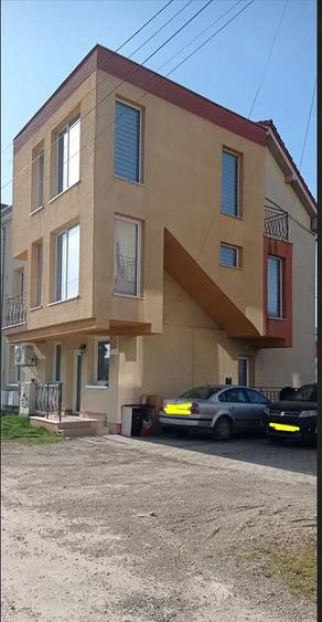 Inchiriez apartament cu 4 camere, pe 2 nivele, sanmartin , str carmen sylva - 1