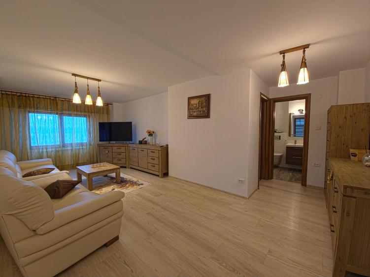 Faleza Nord 3 camere vedere la mare loc de parcare termen lung - 3