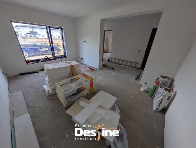 Casa plan parter 3 camere 90 mp + 500 mp teren, finisaje de calitate - 2