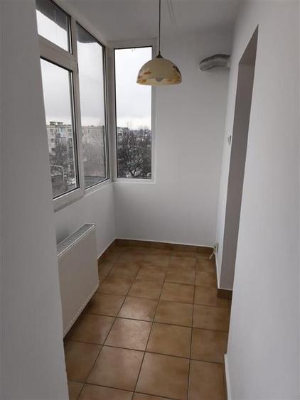 Apartament decomandat 51mp , doua balcoane, Mihai Bravu - 1