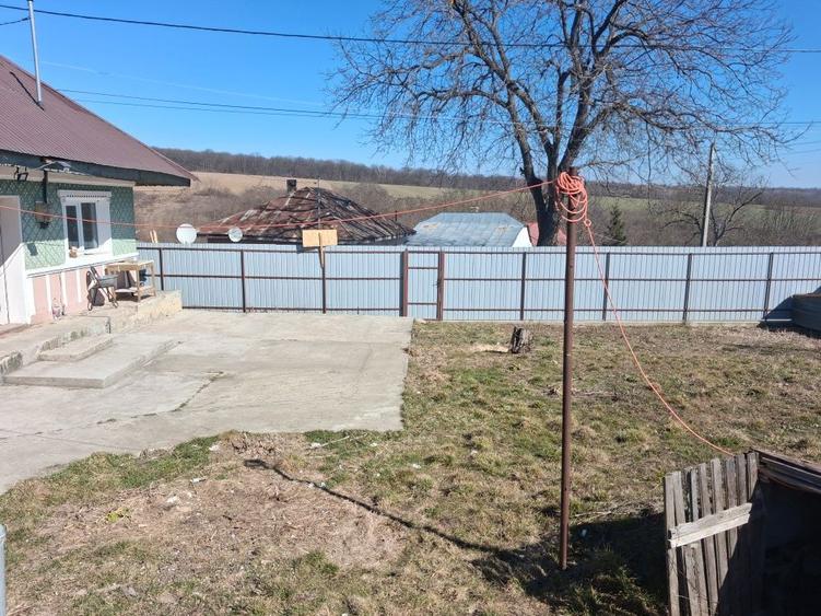 Vand casa batraneasca (locuibila) - 2