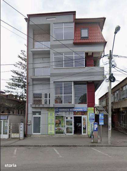 Spatiu comercial cu parcare in Pitesti, strada Crinului nr 6 - 2
