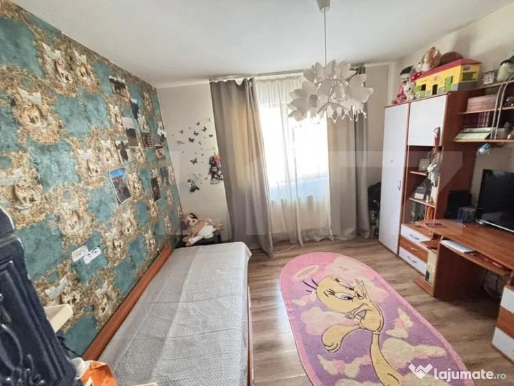 Casă cu 4 camere cu Teren 2700 Mp în Central