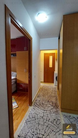 Apartament cu 3 camere decomandat în Drumul Taberei