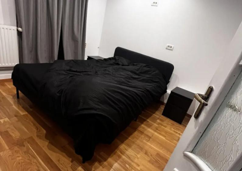 De inchiriat apartament 3 camere in vila, Strada Trivale - 12