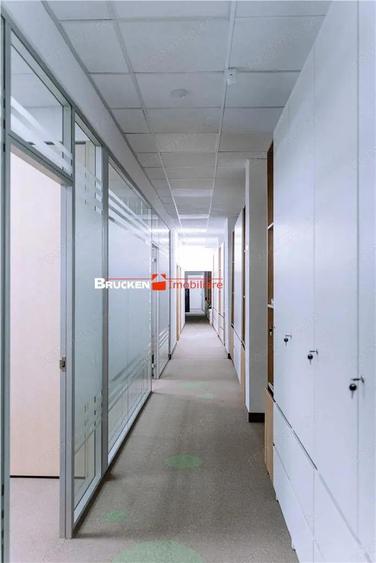 Ultracentral Oradea - Cladire de birouri P+E+M cu dotari moderne si parcare proprie - 2