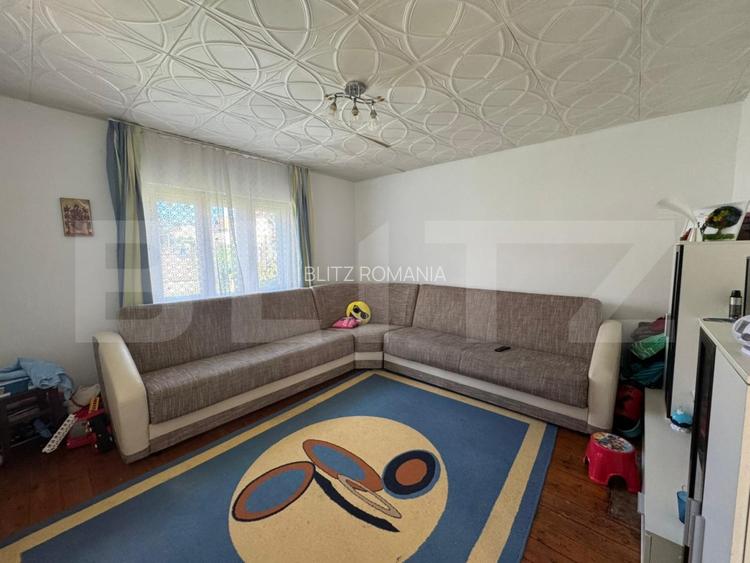 Casa de vanzare, 45 mp + 580 mp teren, zona Simeria Casa de vanzare, 45 mp + 580 mp teren, zona Simeria