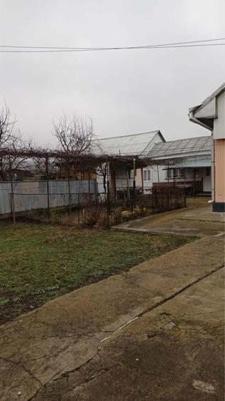 Casa batraneasca de vanzare - 1