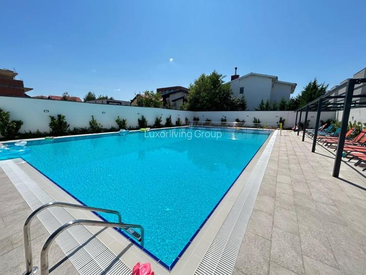 Vila superba in ZENVILLE lux Pipera - piscina exterioara - gradina Vila superba in ZENVILLE lux Pipera - piscina exterioara - gradina