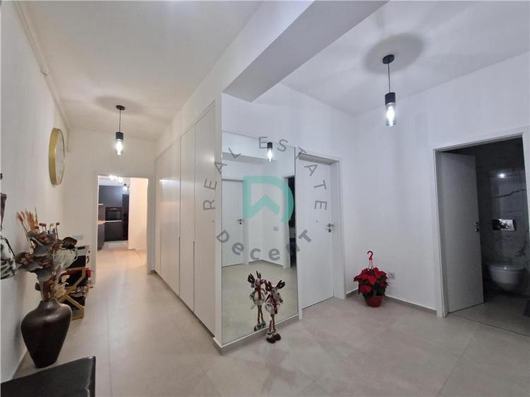 Penthouse, Qualis 2, Tractorul - 6