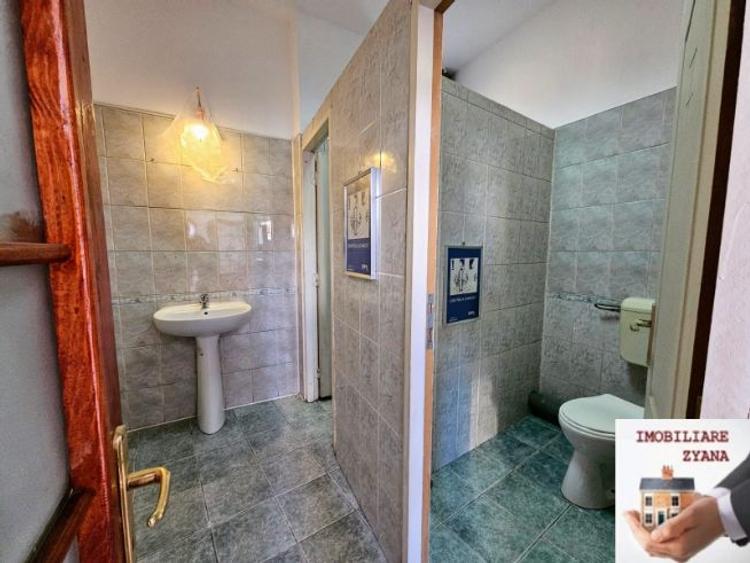 Bd. Unirii – Strada Traian  Vila / Spatiu Comercial Renovat, 10 camere, suprafata utila - 300 mp. - 9