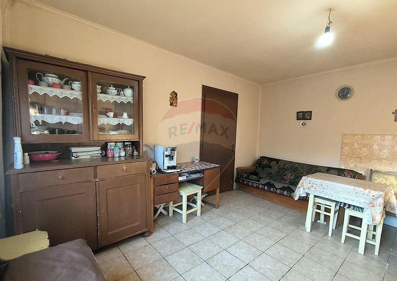 Casa 3 camere si 1400 mp teren in Brateiu - jud. Sibiu - 3