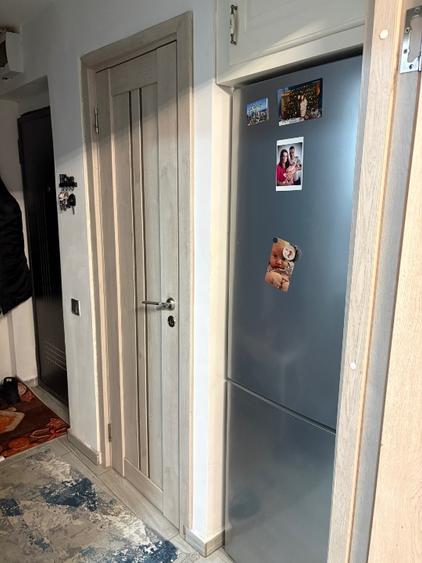 Vând apartament cu 2 camere  - 7