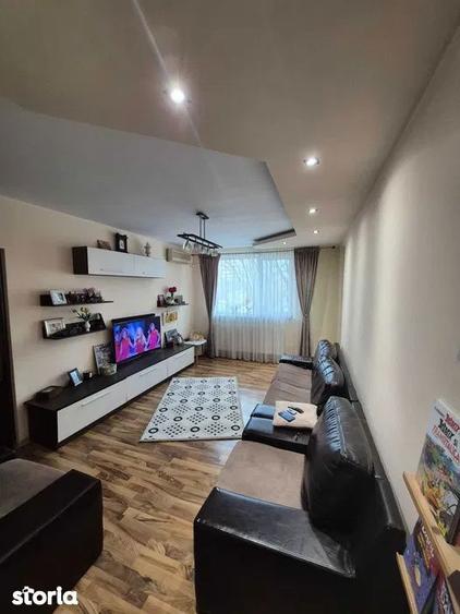 Apartament 3 camere Zona Far - 1