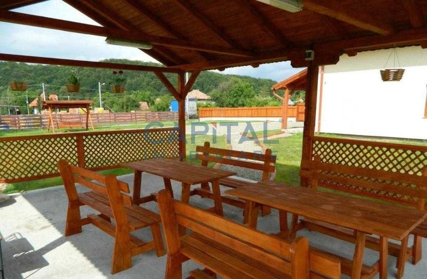 Pensiune de vanzare in localitatea Sacadat, Mures - 8