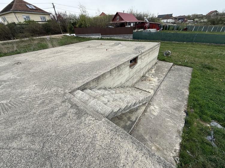 Ofer spre vanzare fundatie pentru Casa + Teren 58 Arii in Viile SM - 1