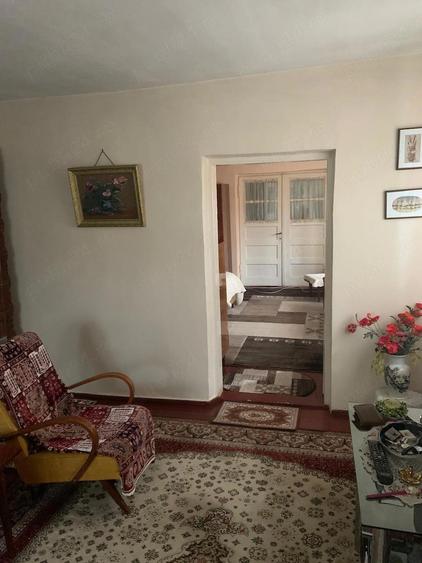 Casa spa?ioasa de inchiriat 4 camere, curte proprie Constan?a (str. ?erban Voda) - 3