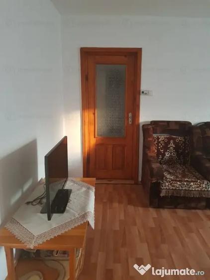 Apartament cu 2 camere semidecomandat în Apollo
