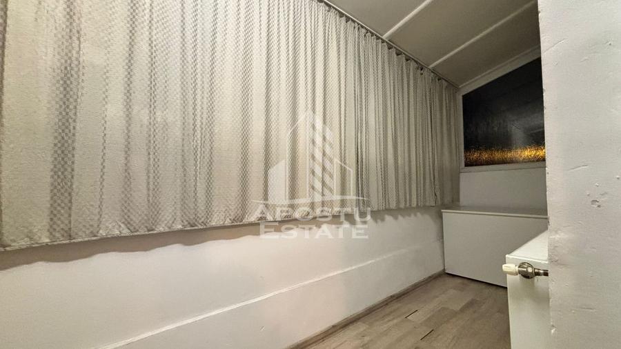 Apartament cu 2 camere in zona Complexului Studentesc,centrala termica - 10
