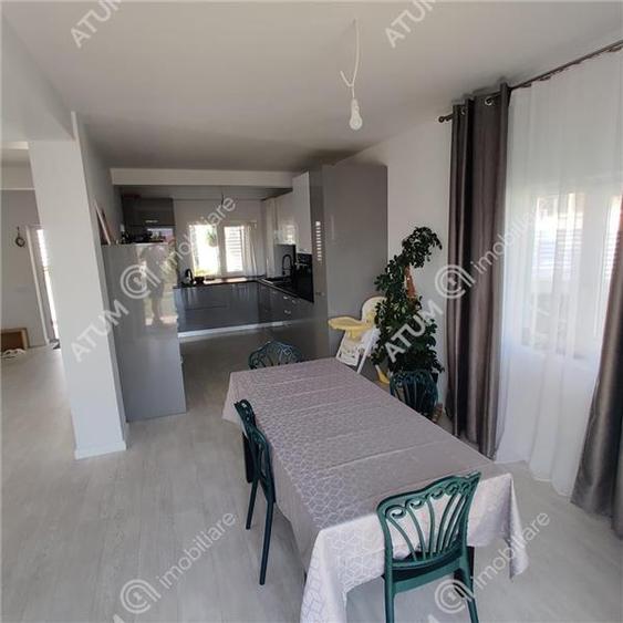 Casa cu 4 camere decomandate si gradina in zona Bavaria in Sibiu - 5