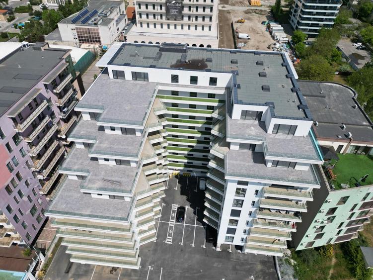 Apartament 3 camere lux cu vedere frontala la lac Mamaia - 4