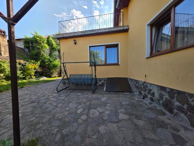 Gospodarie pe teren peste 1100mp, pe trei niveluri, Centru-Harman - 9