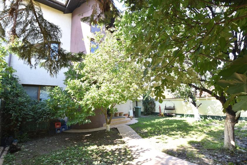 Casa / Vila P+1+M, zona Prelungirea, Ghencea, Maracineni