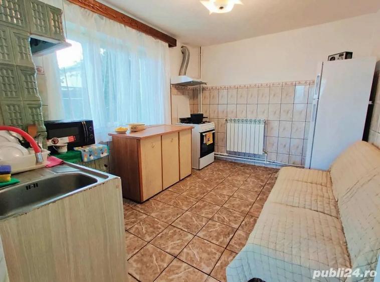 Casa de inchiriat: 2 dormitoare + 1 salon, hol, baie, bucatarie, 86mp. - 1