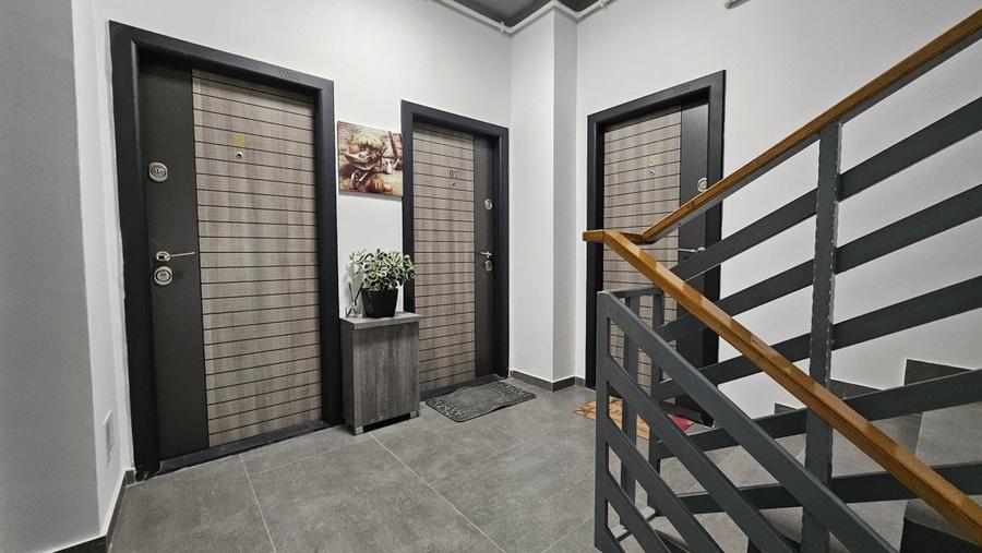 Mamaia Sat - strada M17 - ap 2 camere (finisat complet) et 1 - 2