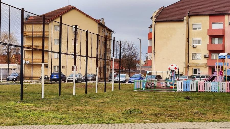 Teren cu fundație și proiect - 4