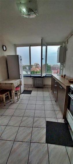 Garsoniera etaj intermediar zona Astra - 2