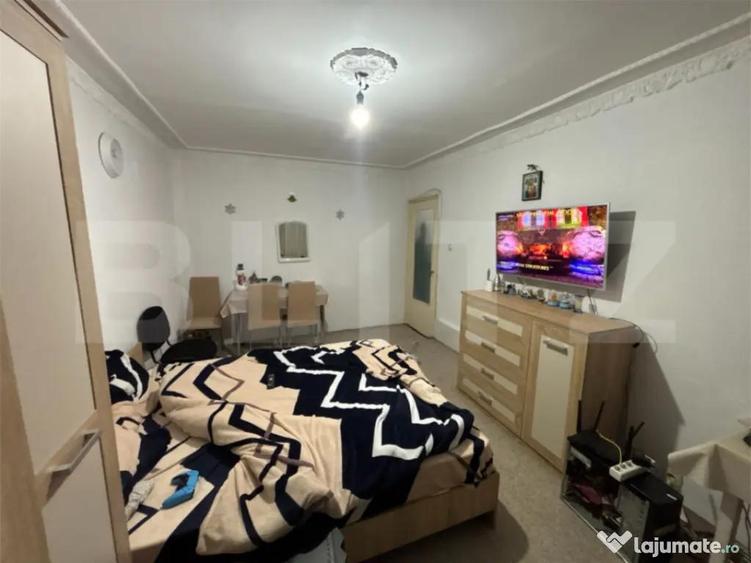 Apartament 3 camere, 55 mp, zona Vest - 9 mai - 2