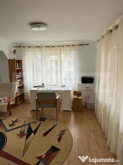 Casă cu 5 camere cu Teren 464 Mp în Unirea