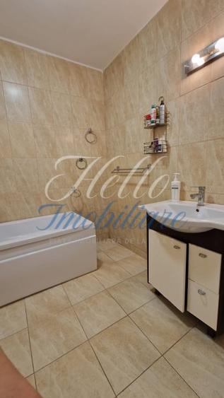 Apartament cu 3 camere semidecomandat în Florești