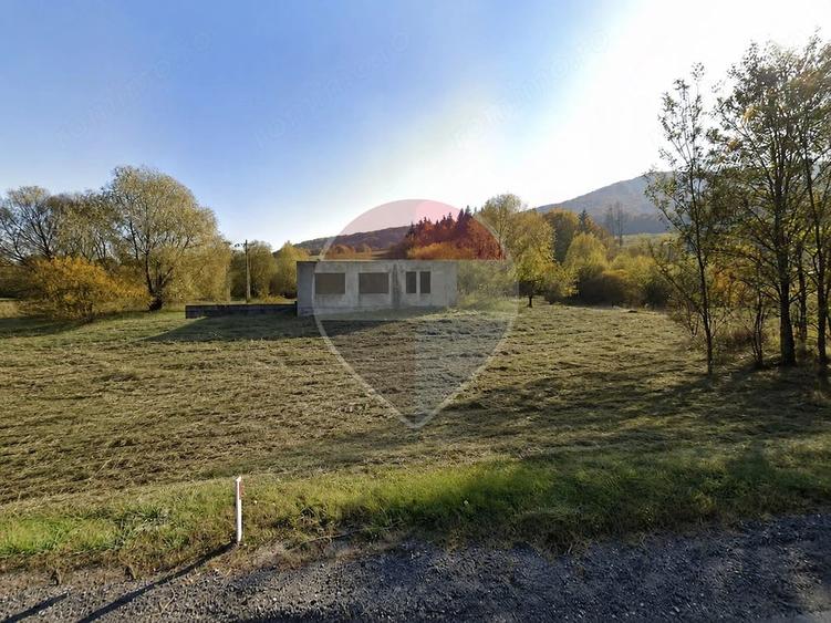 Casă cu Teren 10000 Mp în Măieruș
