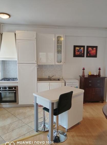 Apartament cu 2 camere semidecomandat în Dorobanți