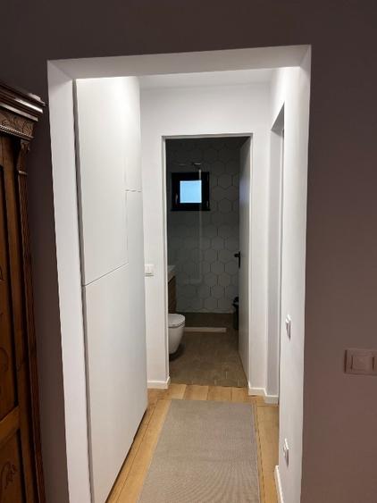 Apartament cu 2 camere semidecomandat, mobilat în Central