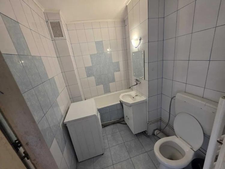 Apartament cu 2 camere semidecomandat în Dâmbu Pietros