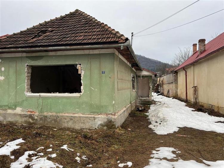 Casă cu 3 camere cu Teren 774 Mp în Central