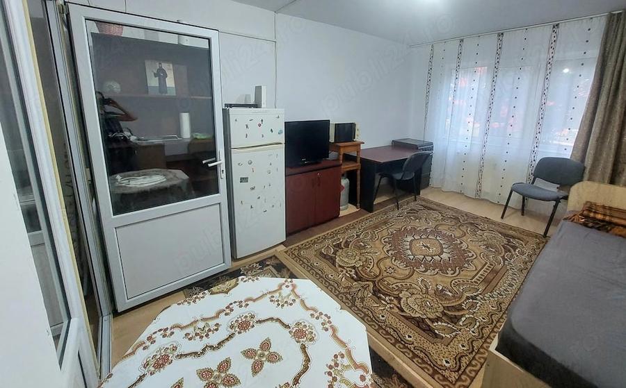 Garsonieră decomandată în Milcov