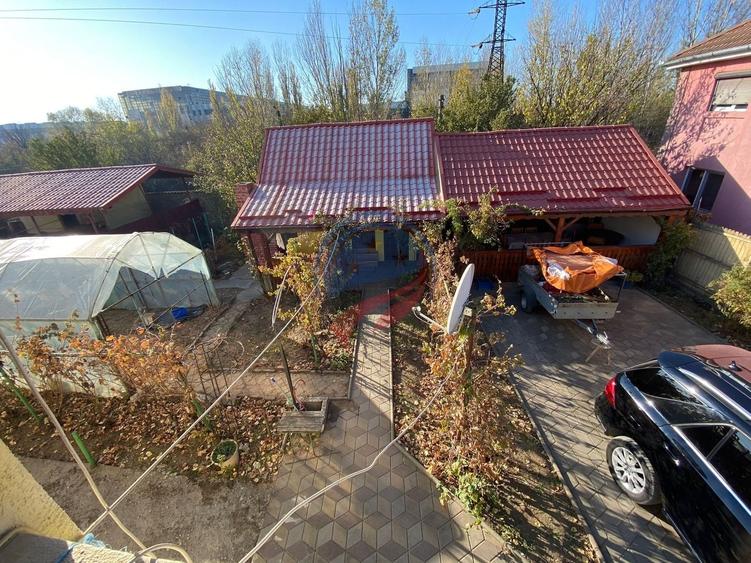 Casă individuală cu 6 camere cu Canalizare în Bordei