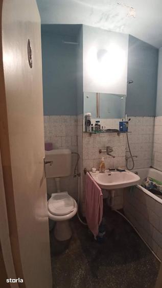 Apartament cu 4 camere decomandat în Burdea