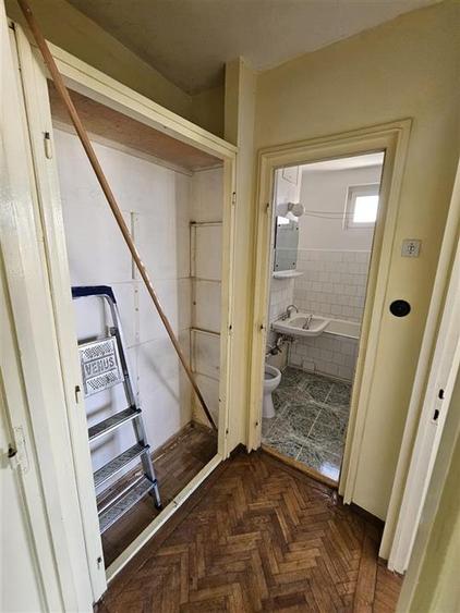 Apartament cu 2 camere semidecomandat în Centrul Civic