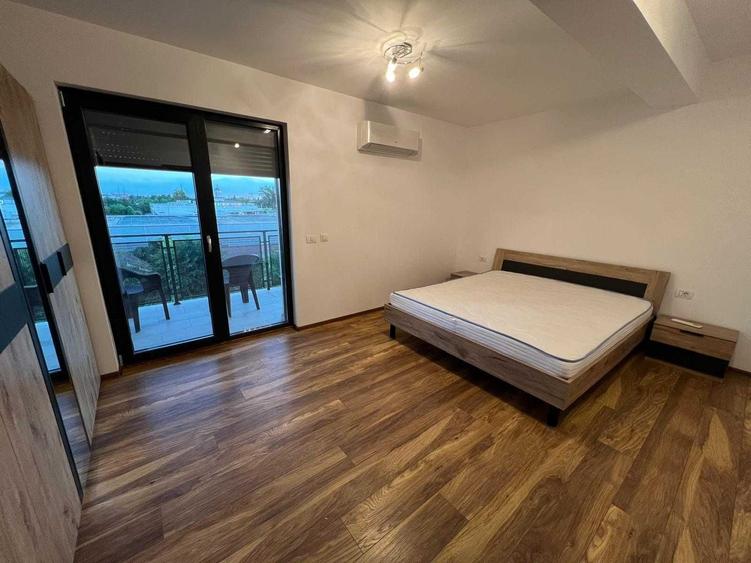 Apartament cu 3 camere decomandat în Dumbrăvița
