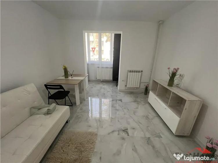Apartament cu 2 camere decomandat în Sud