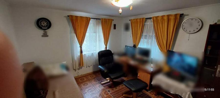 Casă cu 2 camere cu Teren 1600 Mp în Central