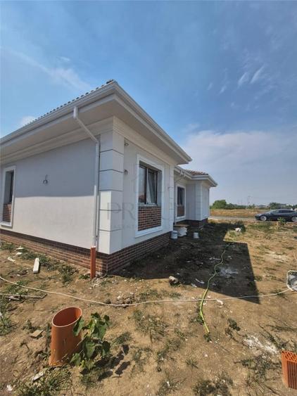 Duplex parter - 2 dormitoare - zona foarte buna - 16