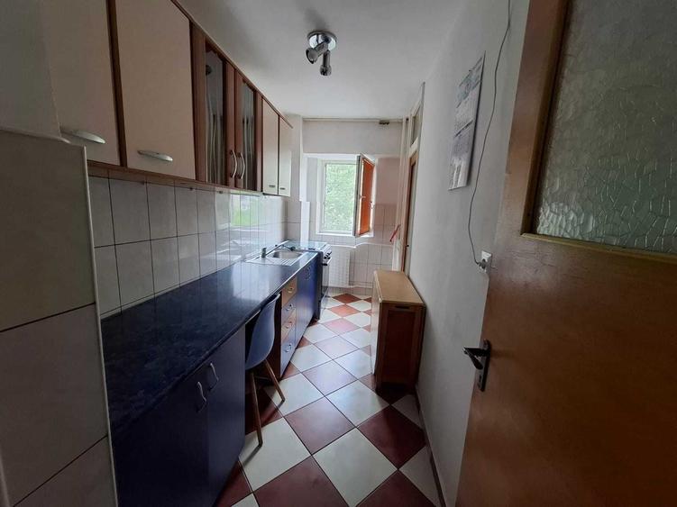 Garsonieră decomandată în 13 Septembrie