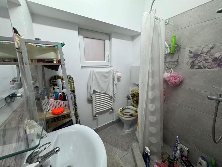 Casă individuală cu 7 camere cu Canalizare în Freidorf